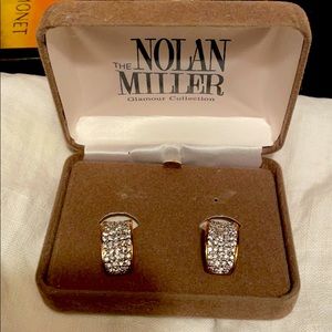 Faux stone and gold clip on half hoop